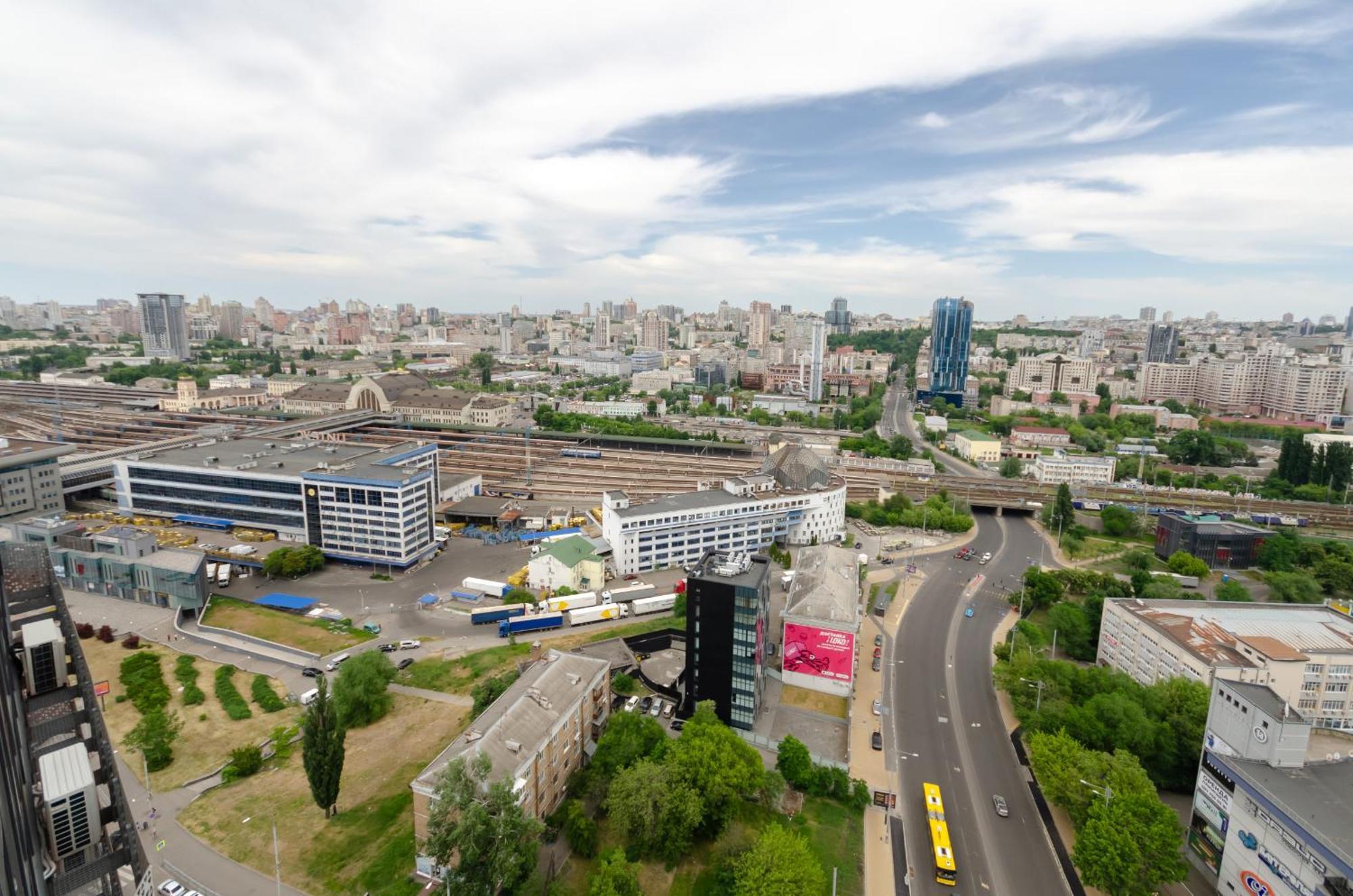 Готель Kyiv View Railway Station Екстер'єр фото